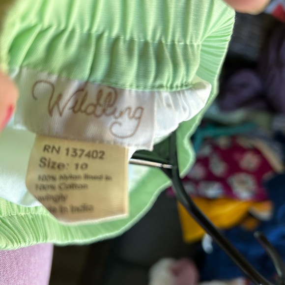 Wildlings WDW Well Dressed Wolf Teal
Ombre tulle Maxi Skirt Size 10 (big Kidd) - Picture 4 of 4